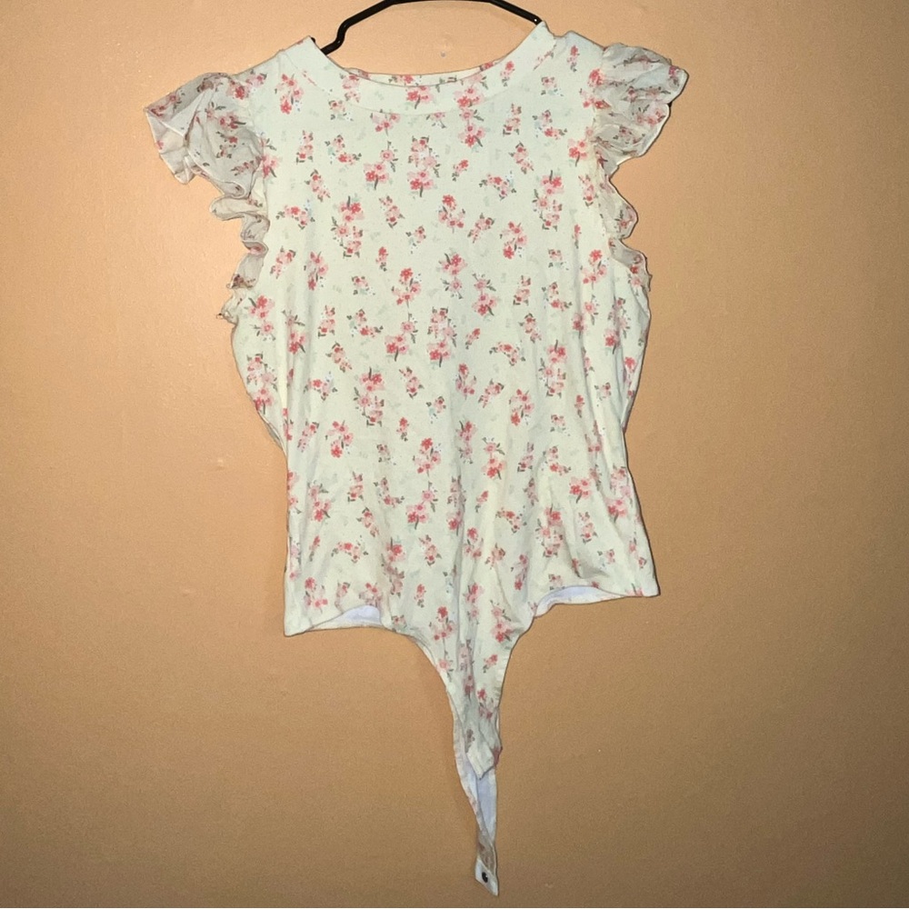 floral ruffled-sleeve bodysuit